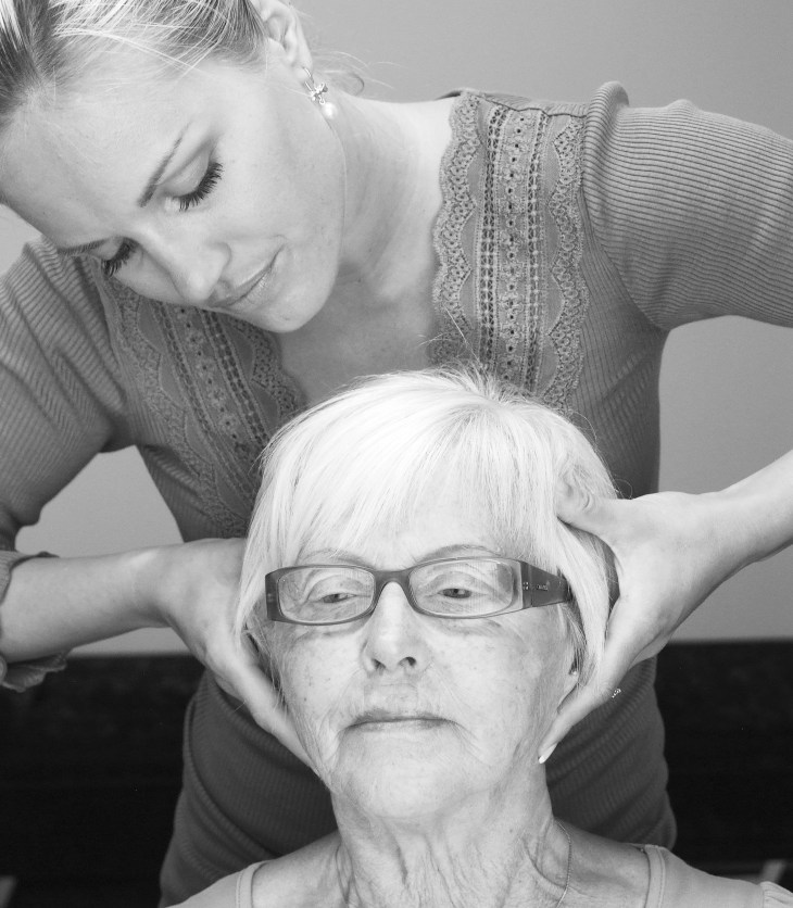 Kiropraktisk undersøkelse og behandling av nakke